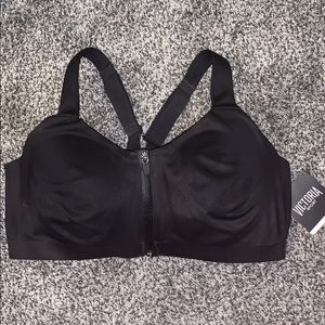 NWT Victoria Secret Sports Bra 💕